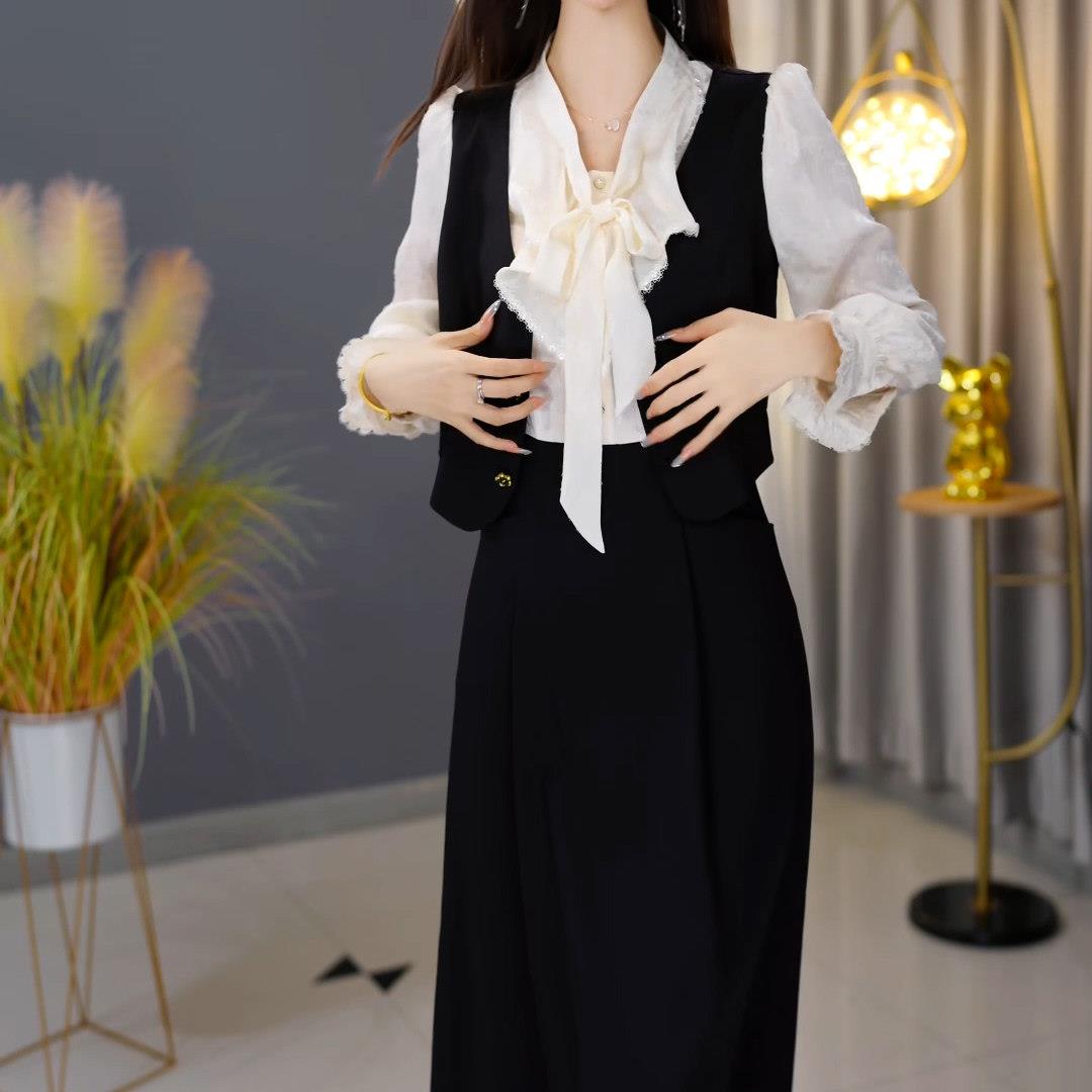 推荐法式假两件气质连衣裙女2026秋季新款妈妈装遮肚子修身显瘦中