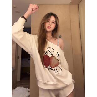 复古潮牌辣妹慵懒风长袖 推荐 美式 薄款 上衣 无帽斜肩露肩卫衣女秋季