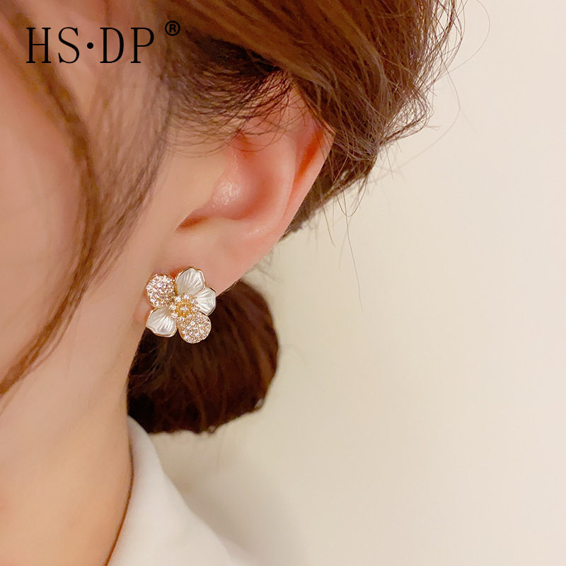 s925银针轻奢独特气质甜美微镶花朵耳钉女小众设计感个性耳环