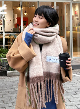 NOT EVEN米色森林绿边马海毛流苏长款女围巾2025新款今年流行爆款