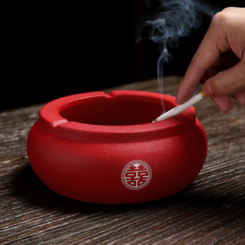 结婚婚庆用品红色烟灰缸陶瓷创意个性潮流家用客厅中式茶桌面摆件