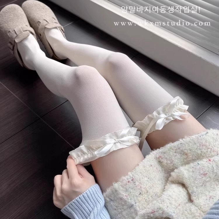 白色花边蝴蝶结过膝袜miu风纯欲