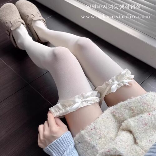 白色花边蝴蝶结过膝袜miu风纯欲