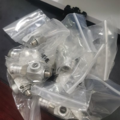 安沃驰0821003050   4011040944