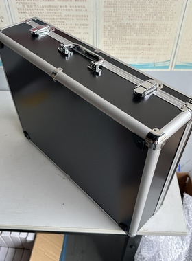 铝合金工具箱  52x40x14