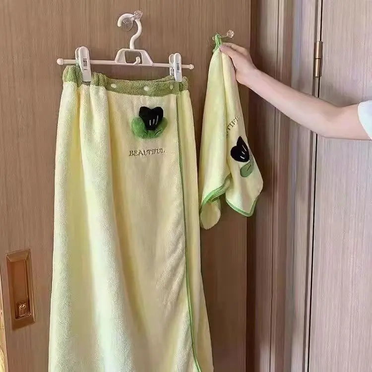 直售浴裙四件套加厚吸水柔软干发帽居家日用珊瑚绒郁金香毛巾