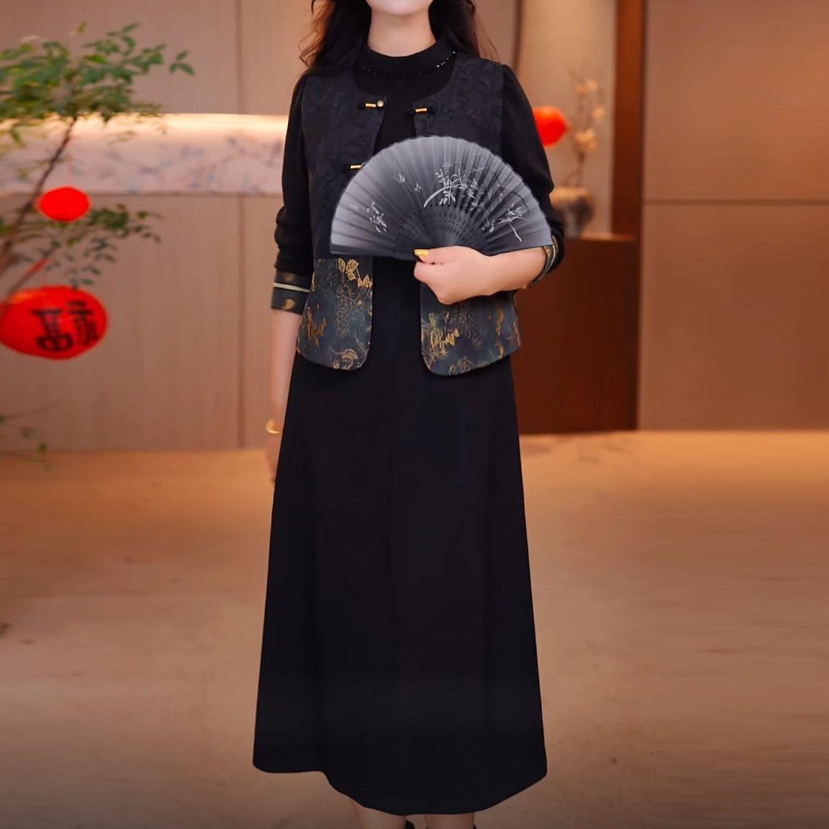 好货春季流行妈妈穿高档刺绣国风马甲+连衣裙套装大码遮肉宽松两