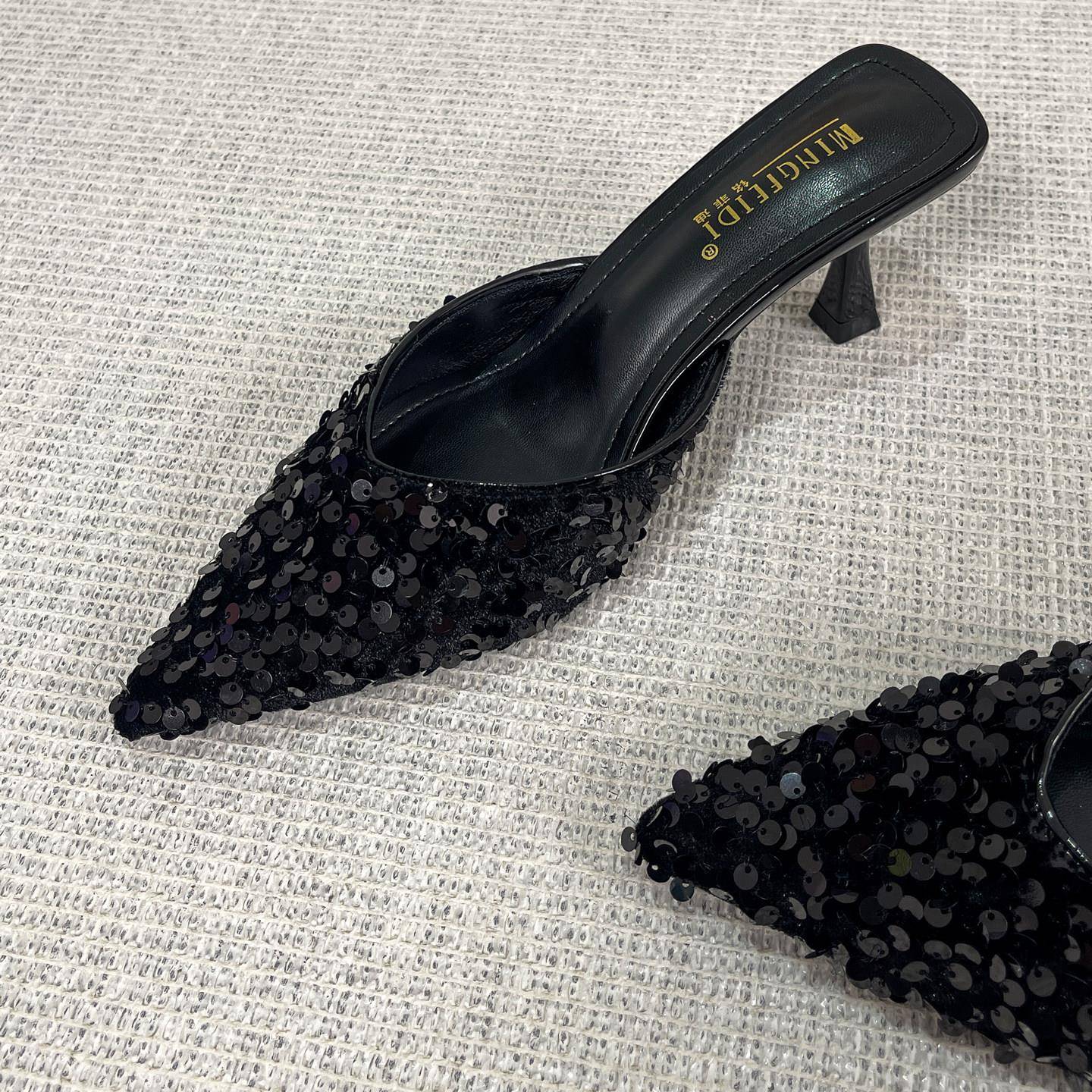 好货大码单鞋女41到43脚胖宽肥软底不累脚平底豆豆鞋百搭法式浅口