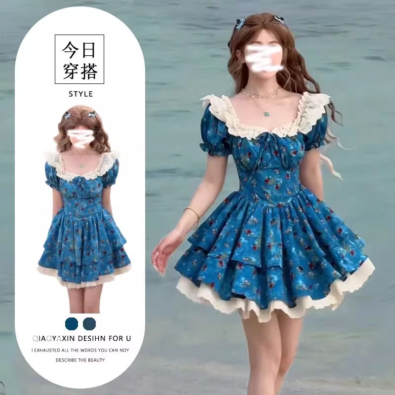 法式甜美温柔风蓝色方领泡泡袖碎花连衣裙女夏收腰显瘦感短裙