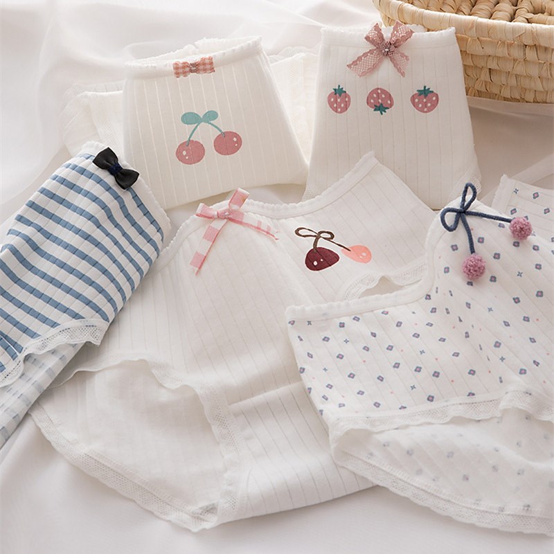 可爱萝莉樱桃内裤少女纯棉裆中腰棉质面料包臀女士三角裤学生白色