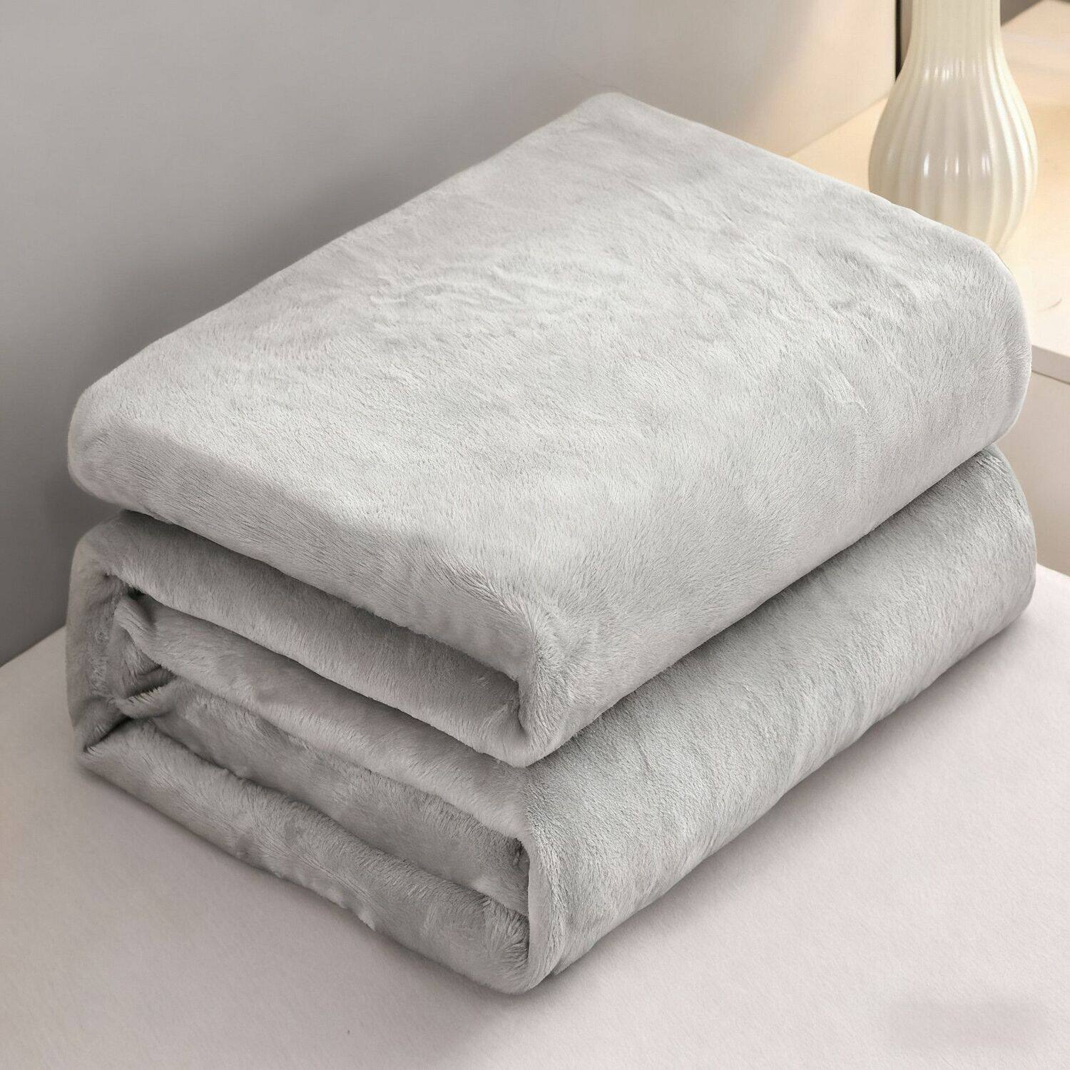 纯色法兰绒毛毯沙发盖毯床单加绒加厚四季通用铺床学生宿舍午睡毯