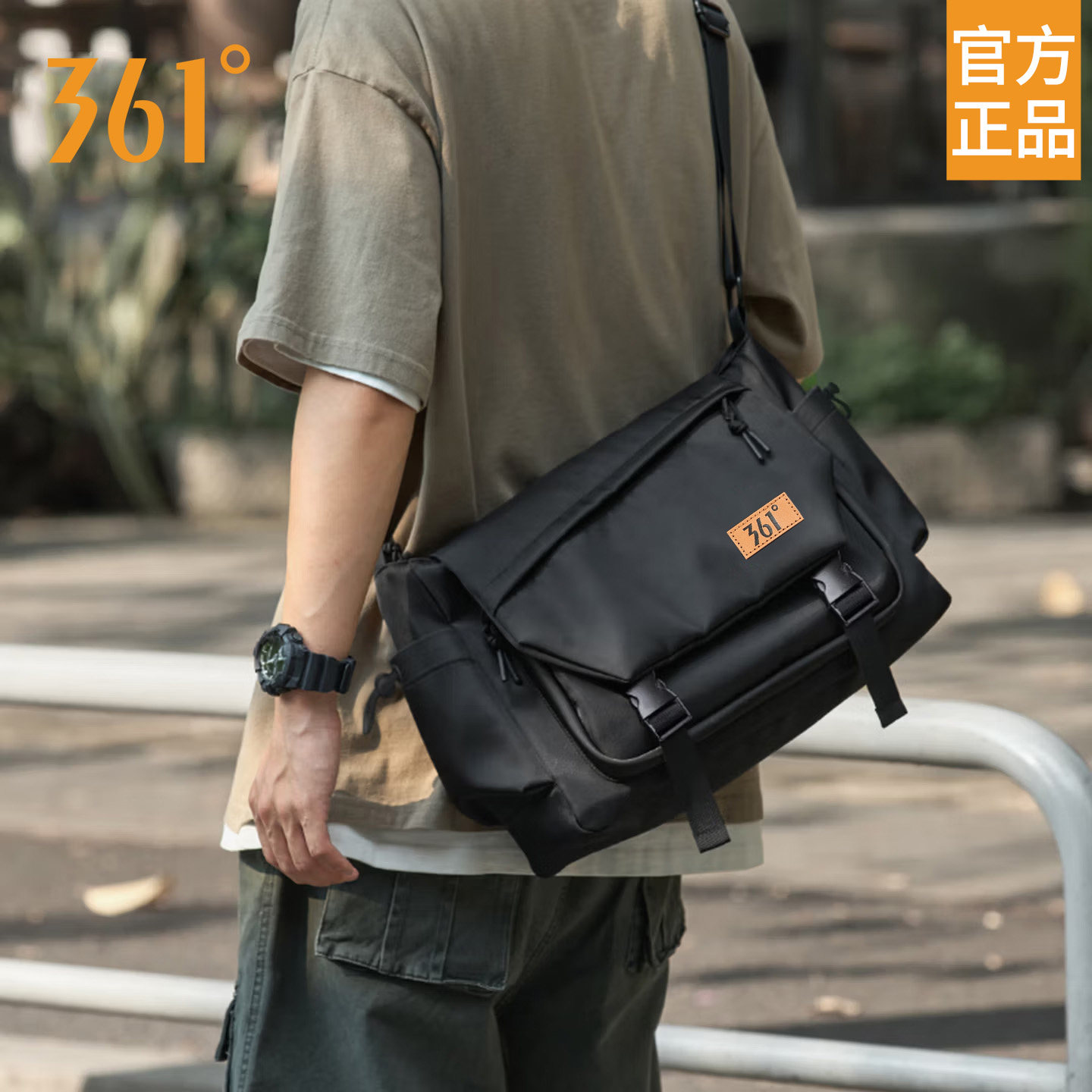 361°男士斜挎包2026新款大容量休闲单肩包大学生户外轻便通勤包