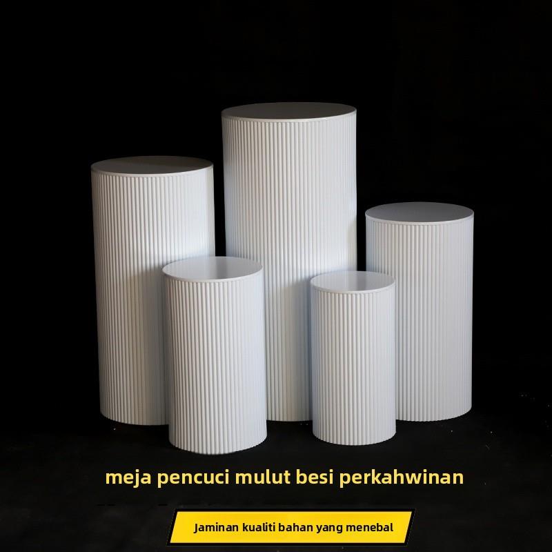 新款婚庆铁艺道具婚礼迎宾区布置罗马柱甜品台装饰褶皱圆桶展示台