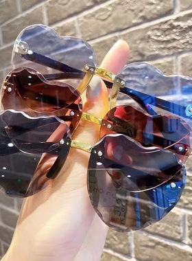 儿童款切边爱心太阳眼镜女童框海洋片墨镜渐变色桃心眼镜