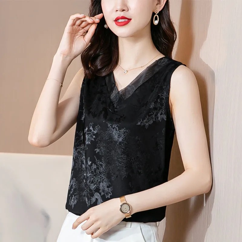 缎面V领打底背心女外穿宽松吊带西装内搭妈妈装夏装白色无袖T恤潮,女装/女士精品,背心吊带,淘宝优惠券,粉丝福利购,淘宝优惠卷