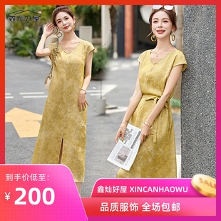 现货2025年夏季 不挑人穿 新款 丝缎提花碎花连衣裙直筒修身