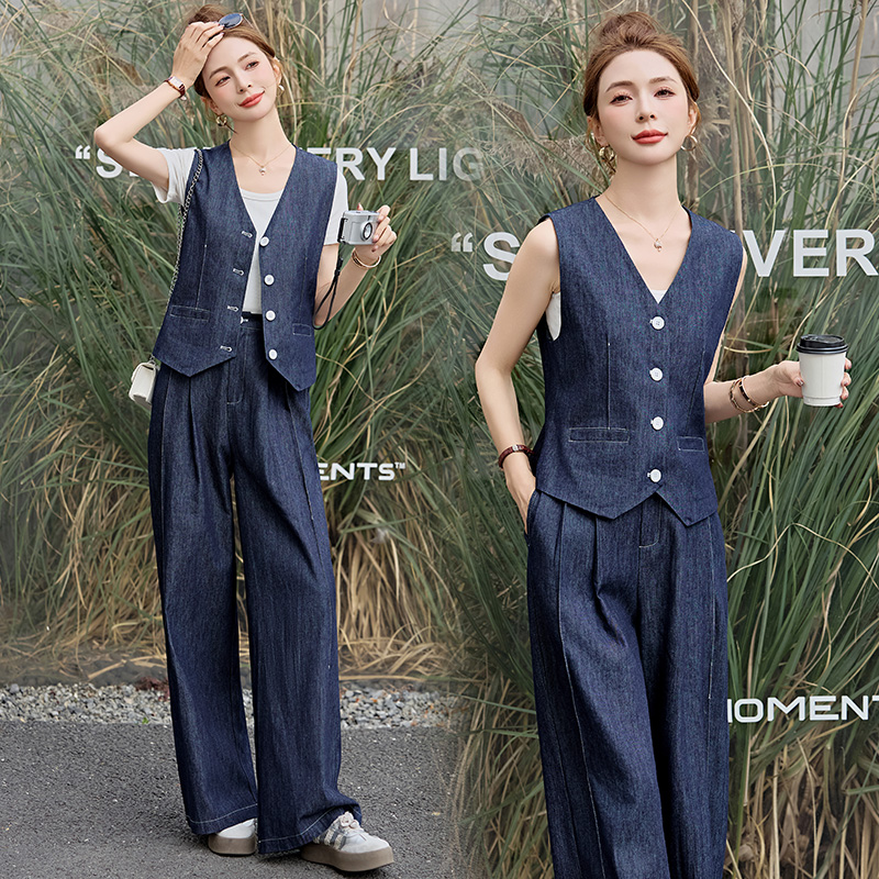 深蓝色牛仔马甲三套装女V领帅气夏装2025超火休闲高级感阔腿裤