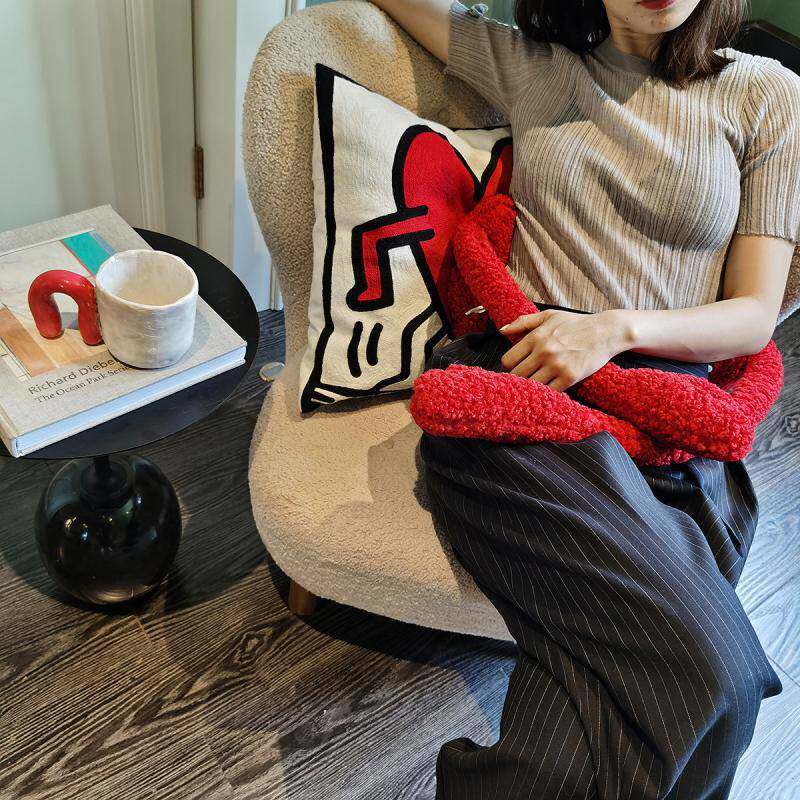 创意结婚爱心抱抱羊毛卷沙发抱枕闺蜜情人节情侣礼物婚庆靠垫