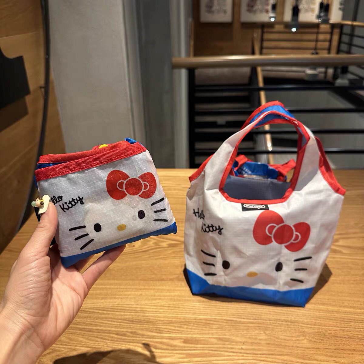 新款日系猫咪可爱折叠便携手提饮料奶茶杯套多功能午餐包饭盒袋萌