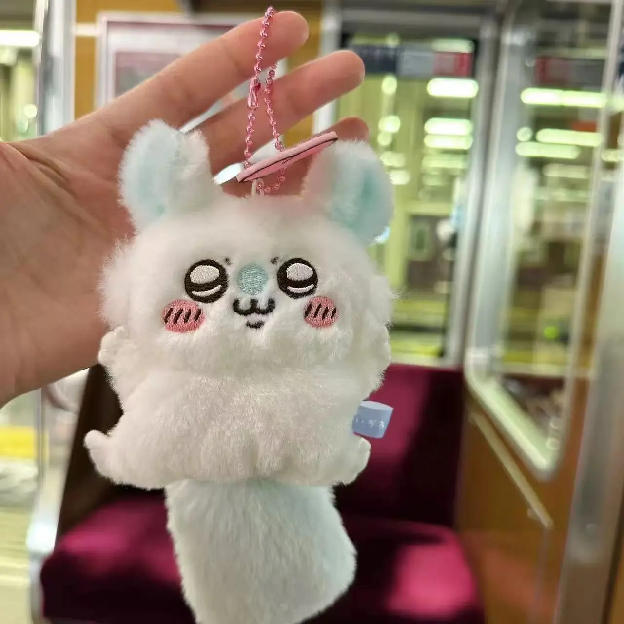 新品日单hiikawa桃心寄生飞天鼠毛绒挂件自嘲熊可爱挂件挂饰挂包