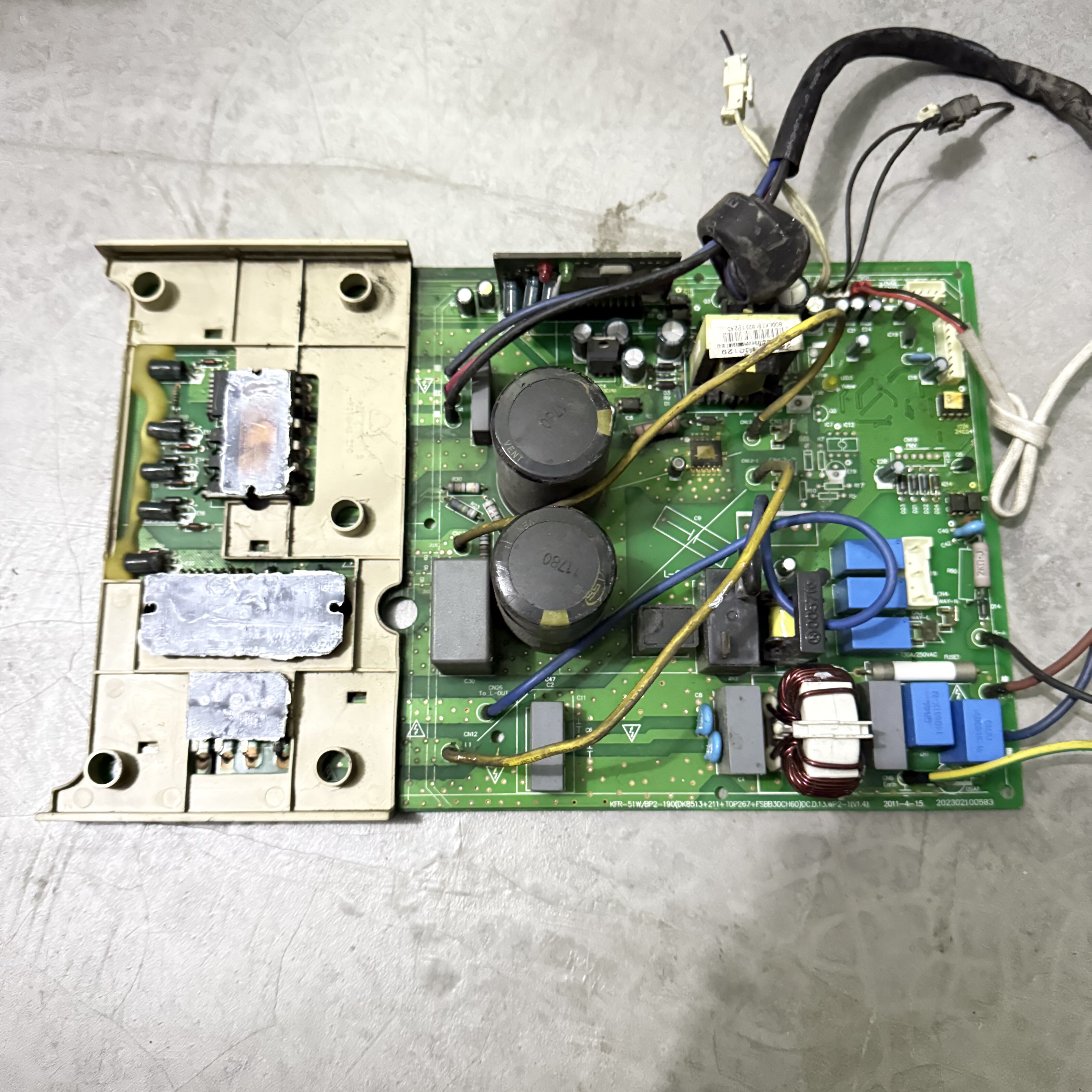 美的外机主板KFR-51W/BP2-190（DK8513+211+TOP267  202302100583