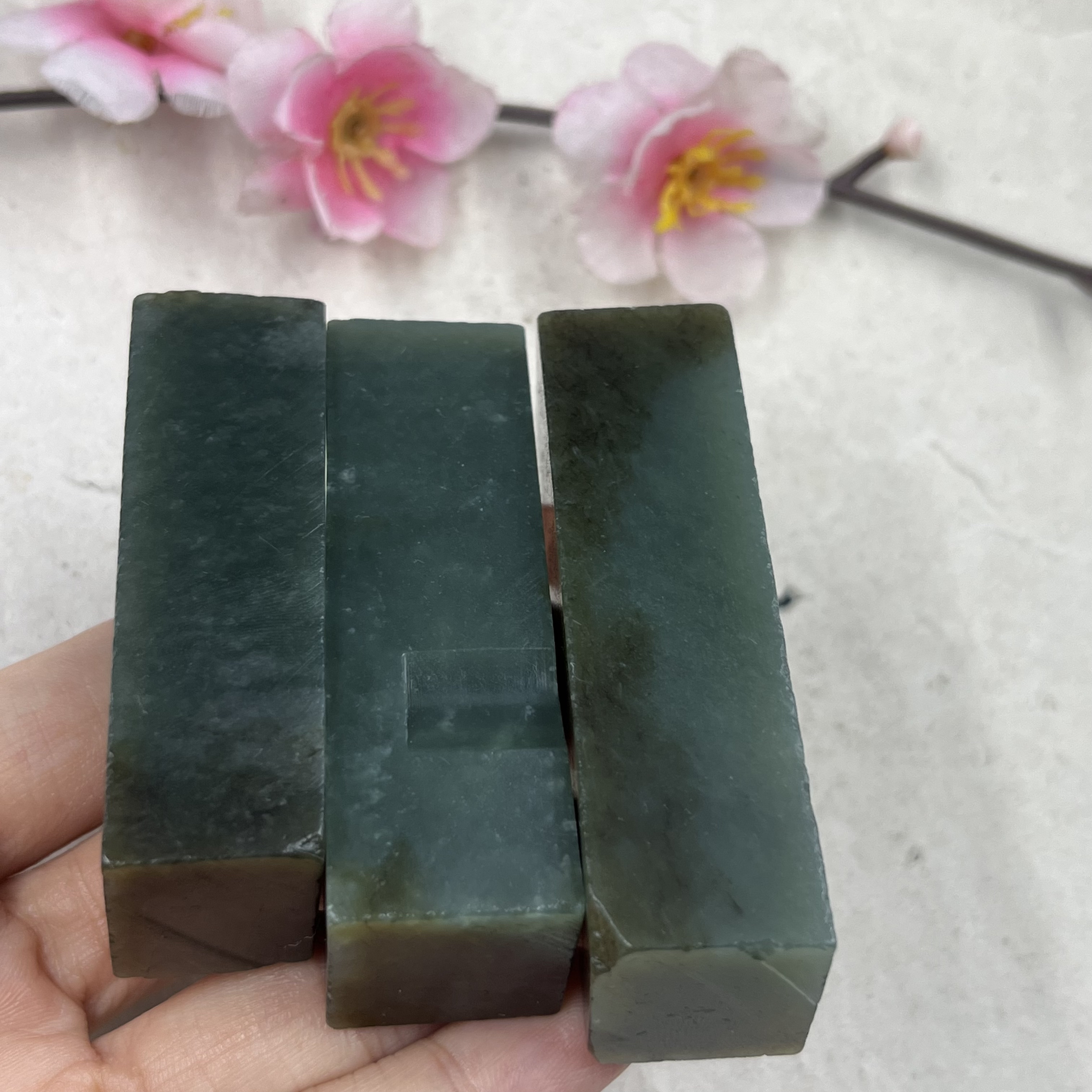 3件价新疆和田玉糖青玉且末印章把件边角料玉石料方块料标本包邮t