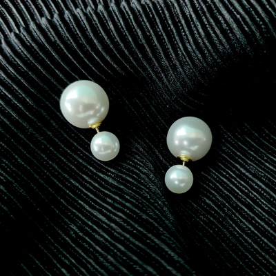前后两戴大小白色珍珠耳钉高级感