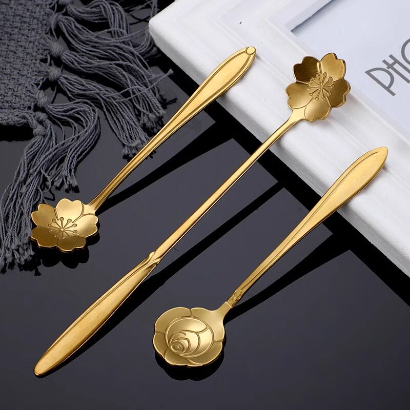 不锈钢勺子创意金色花朵勺玫瑰花搅拌勺花瓣甜品勺咖啡勺礼品
