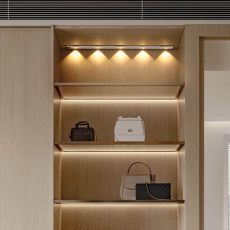 至御人体感应灯带无线 线自粘充电衣柜酒柜整体橱柜灯小山丘LED灯