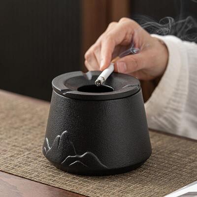 烟灰缸创意家用个性客厅潮流防飞灰烟味带盖子办公室陶瓷ins风烟