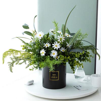 采购产品人造花，新鲜的桉树雏菊，田园花束，室内客厅餐桌盆栽装