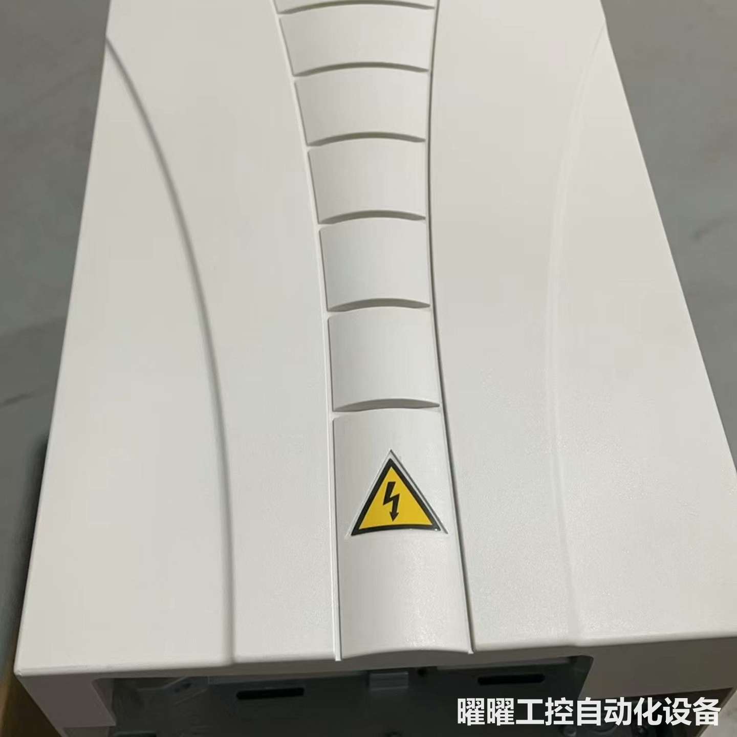 ABB变频器ACS550-01-157A-4,重载55KW轻
