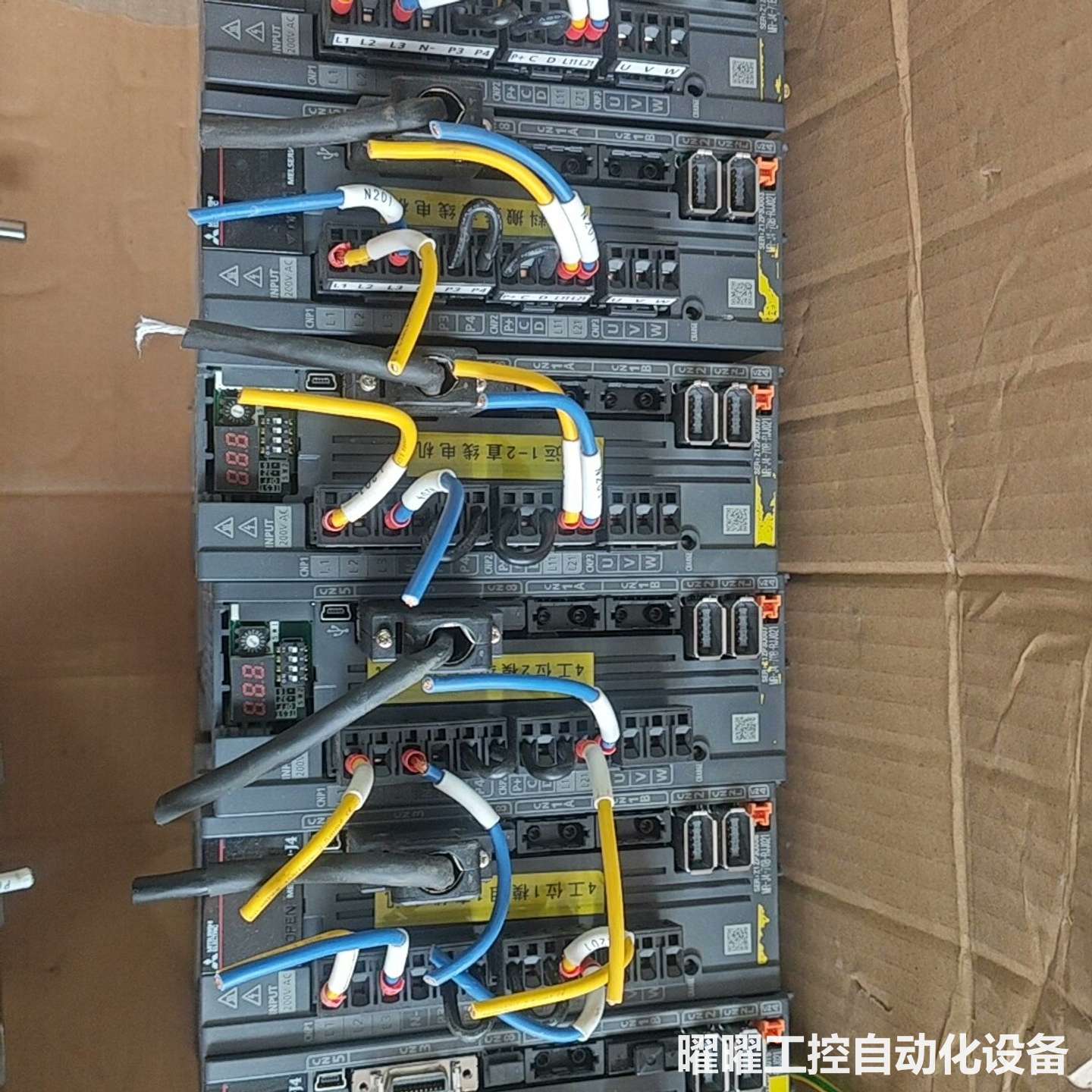 三菱MR-J4-70B-RJJ021，成色充新，缺两个显示器
