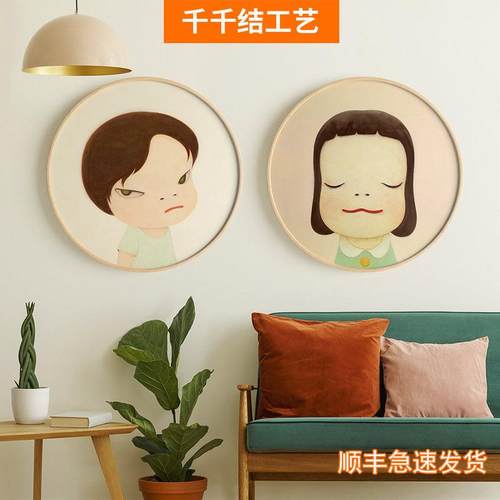 奈良美智现代简约卡通人物装饰画圆形客厅卧室书房挂画卡通铝合金