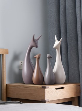 北欧风客厅装饰品陶瓷家居简约创意电视柜玄关酒柜桌面工艺品摆件