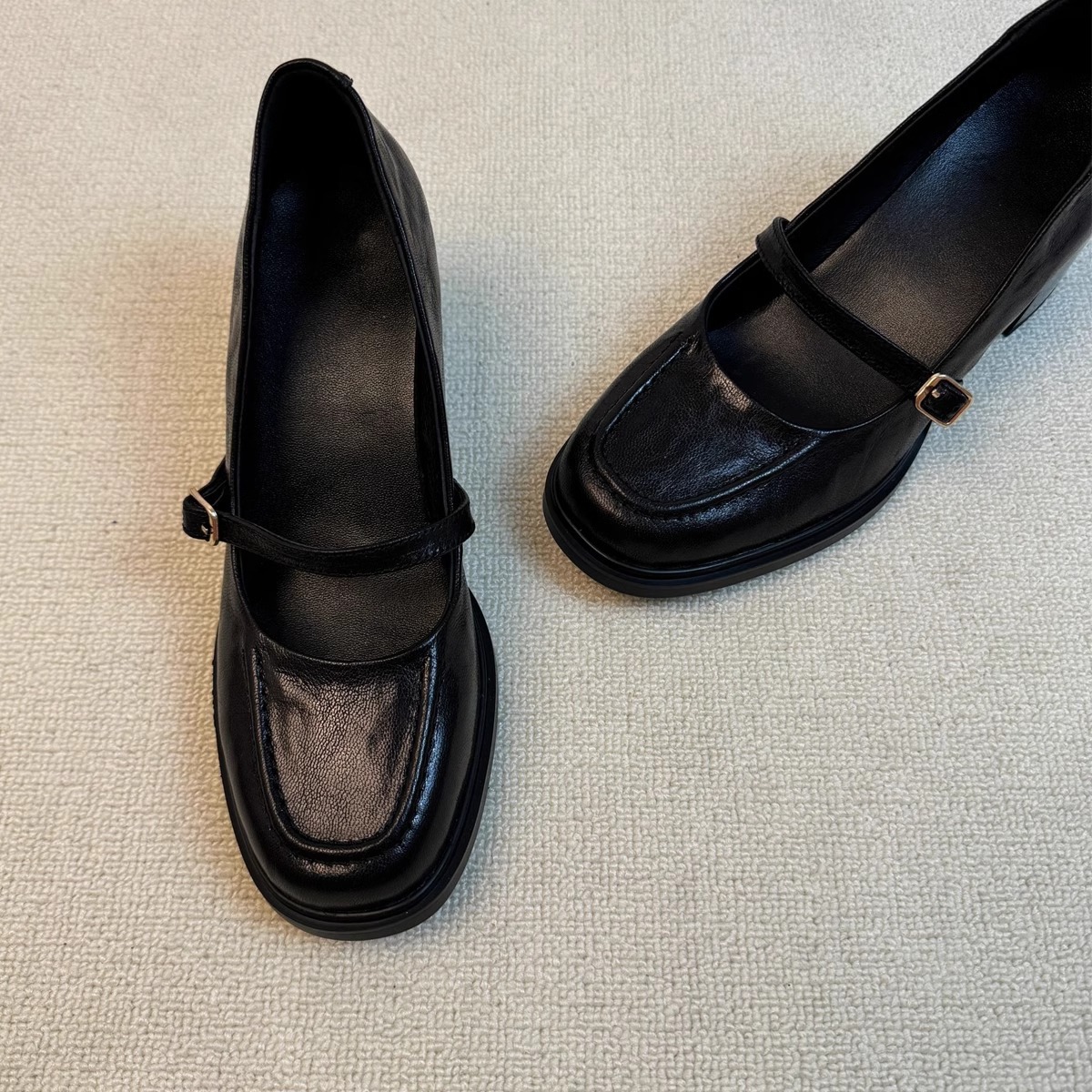 成都版 复古高跟玛丽珍鞋一字扣粗跟单鞋女浅口小个子圆头小皮鞋