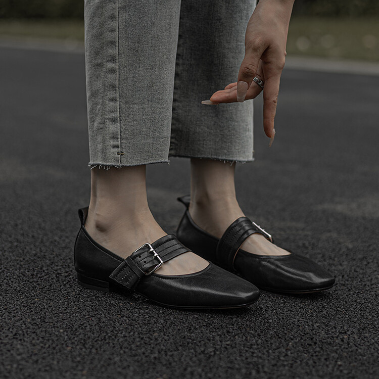 法式复古真皮浅口玛丽珍鞋女圆头平底单鞋春秋时尚皮带扣小皮鞋子