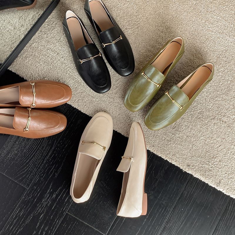 温柔风圆头低跟巨软牛皮乐福鞋2024春新款金属配件好穿百搭单鞋
