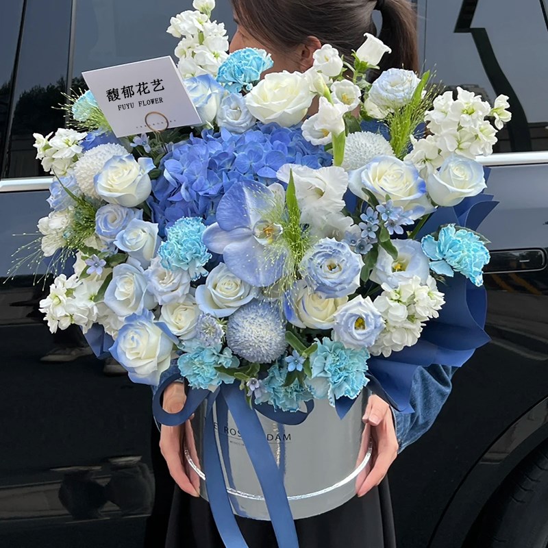 珠海鲜花同城速递玫瑰绣球抱抱桶花束生日配送女友母亲节妈妈长辈