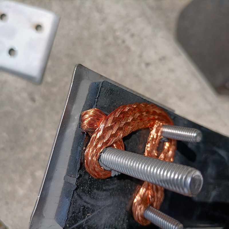 2021新标准汽车导静电橡胶拖地带青县橡胶加铜板静电带油罐危险品