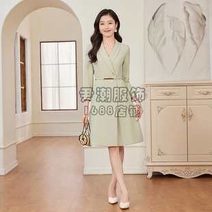 连衣裙女2023秋冬温柔时尚女装套装女气质主持人职业装OL通勤裙子