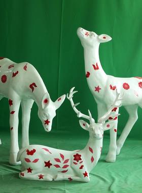 户外彩绘梅花鹿摆件仿真动物玻璃钢雕塑园林庭院别墅酒店景观装饰