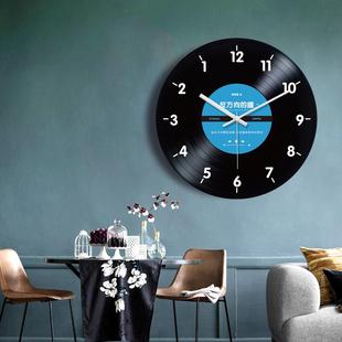 黑胶唱片创意挂钟反方向的钟表复古倒转周杰伦挂表咖啡酒吧装饰钟