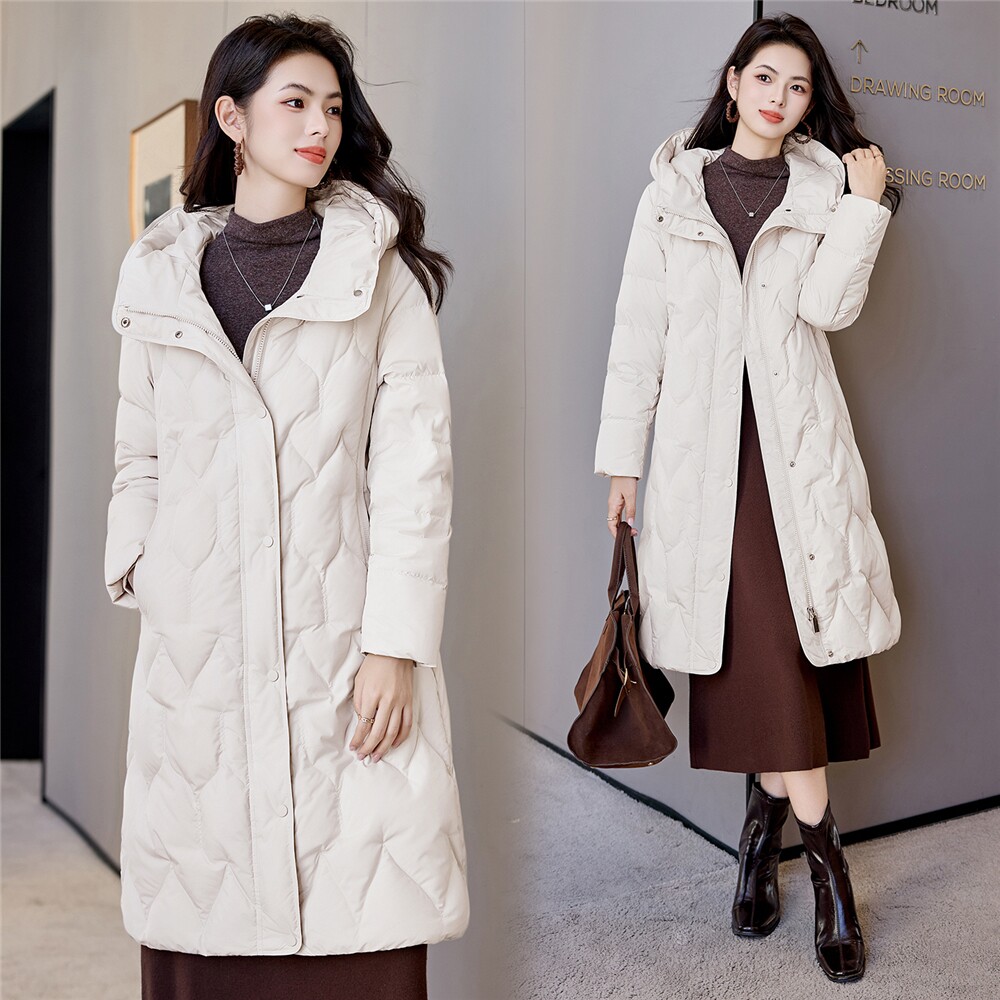 90白鸭绒羽绒服中长款女2025年新款保暖连帽修身时尚纯色女厚外套
