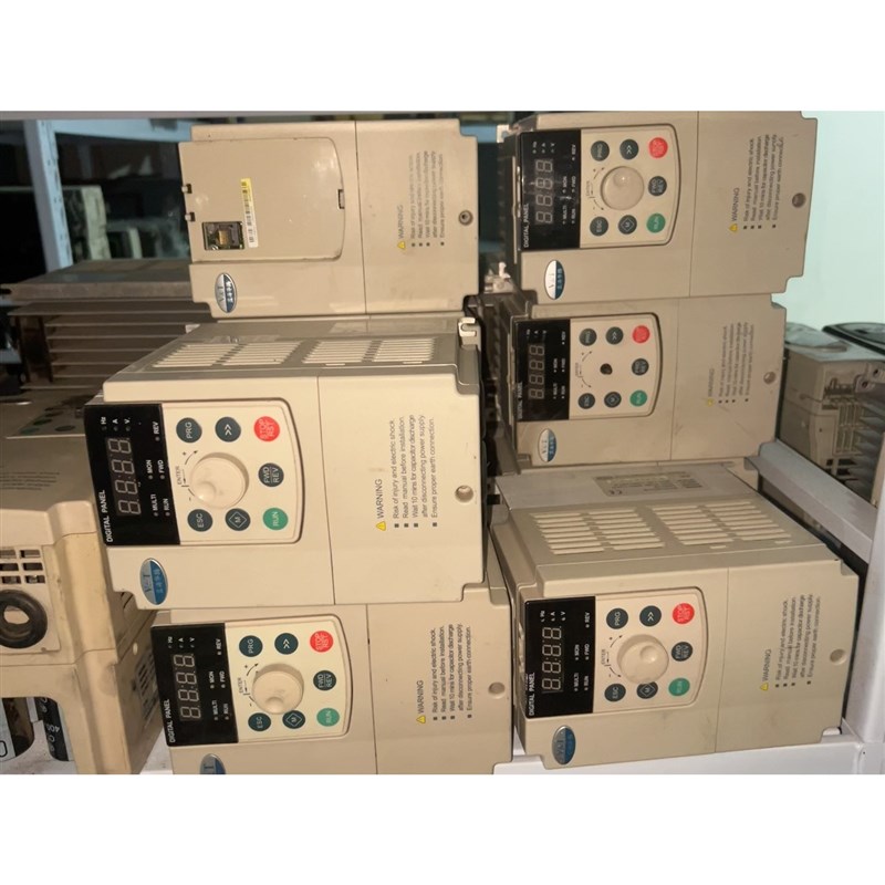 二手拆机蓝海华腾变频器V6-H-4T2.2G/3.7L -5