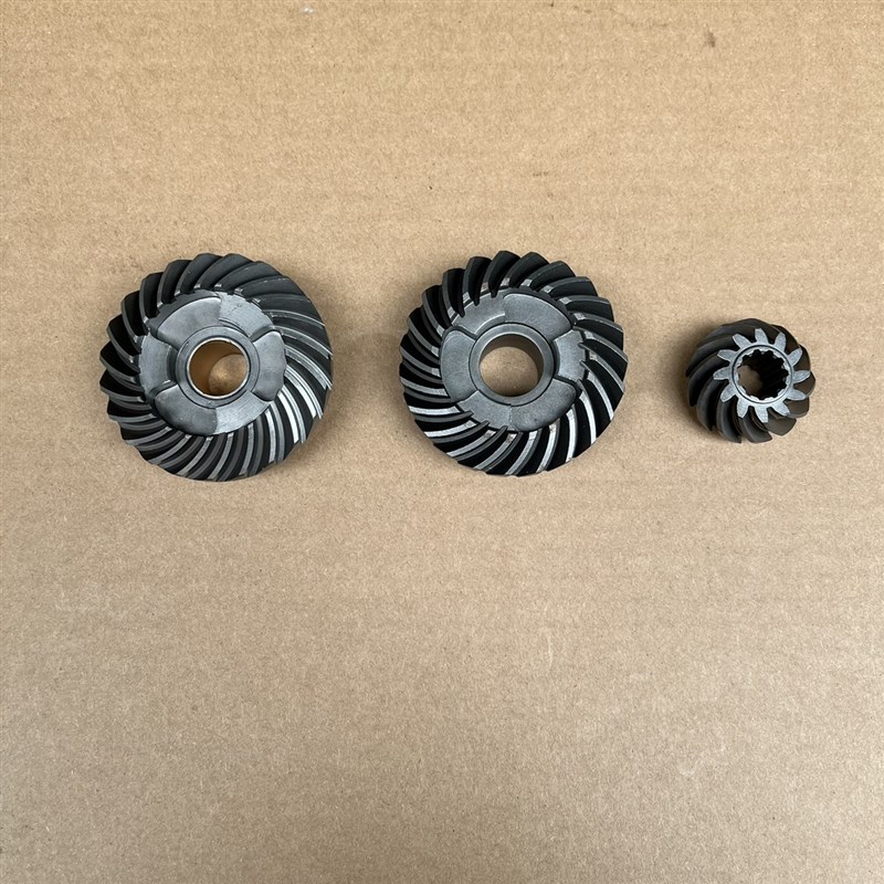 铃木2冲15/18马力推进器发动机船外机挂机下箱齿轮套件