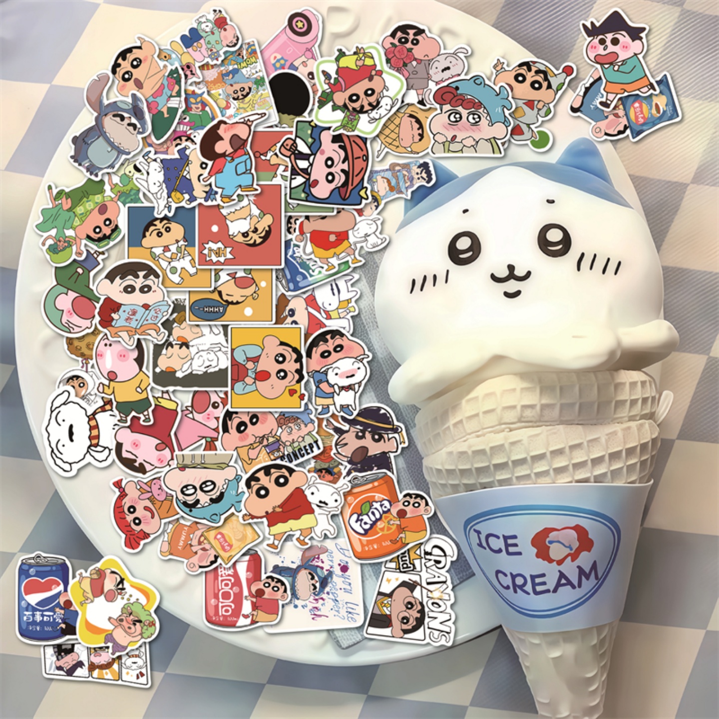 50张卡通可爱蜡笔小新贴纸ins风手机壳笔记本电脑diy装饰贴画高颜值手机平板水杯小图案贴画冰箱贴表情包
