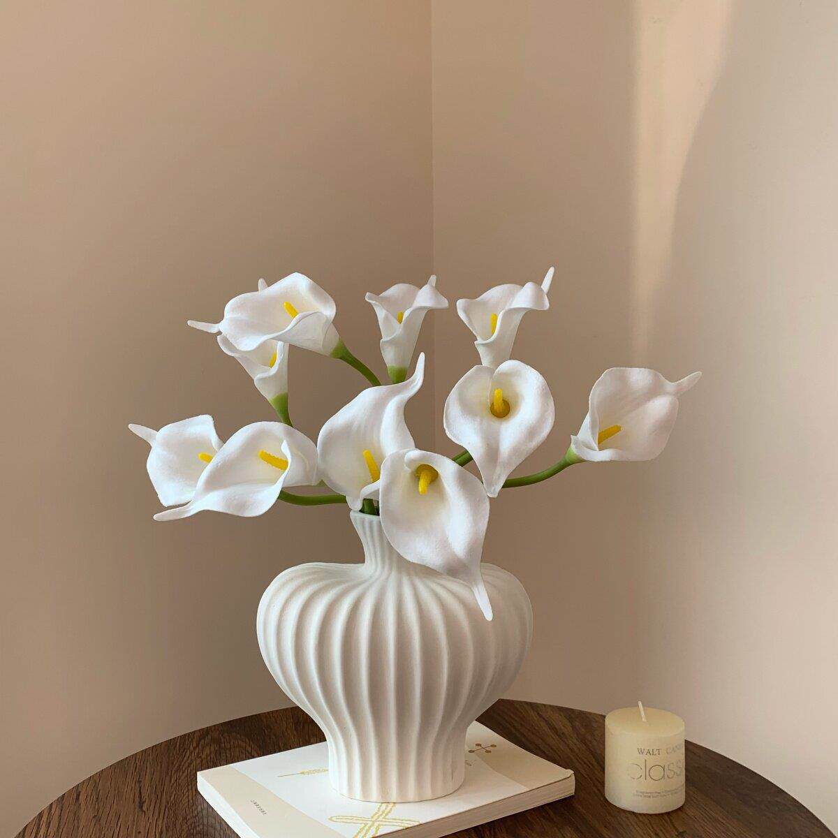 白色马蹄莲仿真花高级感逼真室内装饰假品花插花花束客厅餐桌花艺