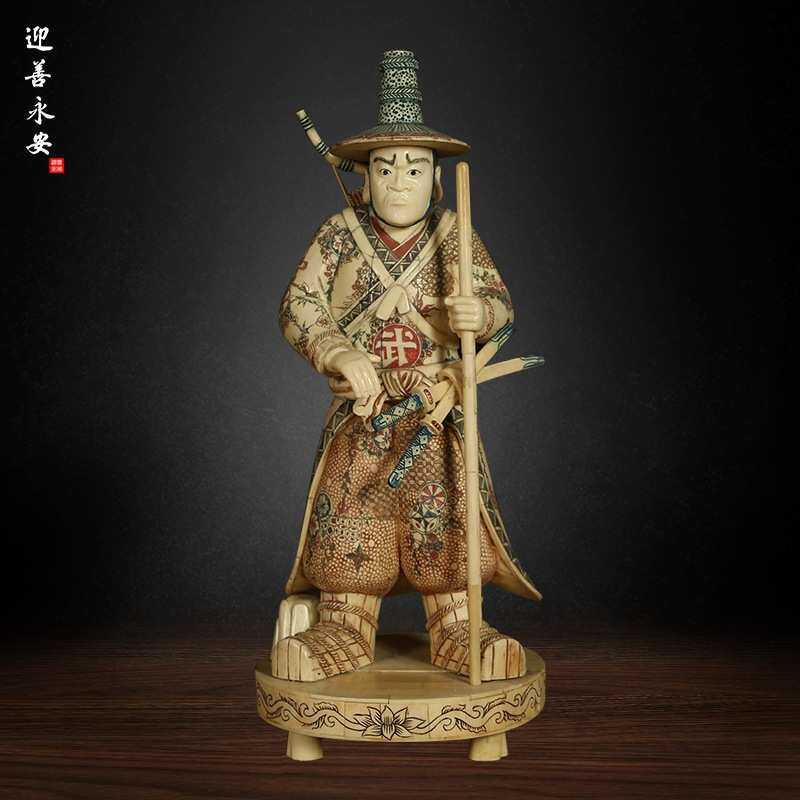天然牛骨头雕刻仿猛犸香樟木雕造像双刀武士古彩桌面工艺品摆件