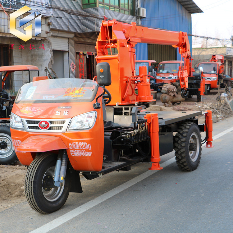 五征三轮随车吊农用盖房吊装楼板运输车6吨三马子吊车载式起重机